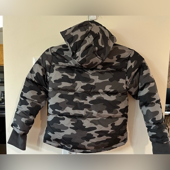Thereabouts Boys Black Camo Heavyweight Puffer Jacket NWT Size XXS 4/5 - Picture 6 of 8